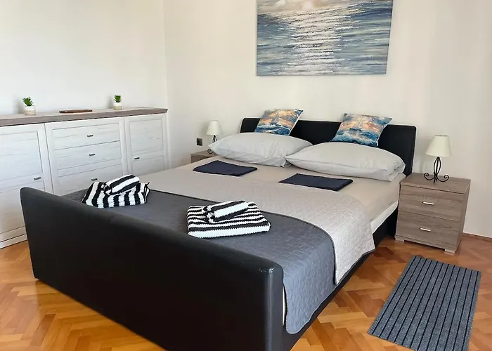 Sorriso - 1st Row By The * Trogir