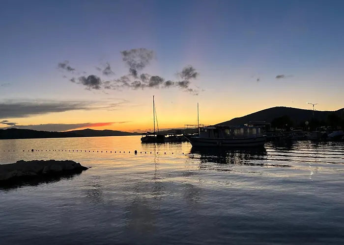 Sorriso - 1st Row By The * Trogir