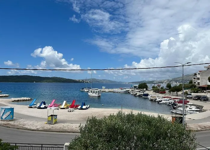 Apartament Sorriso - 1st Row By The Trogir