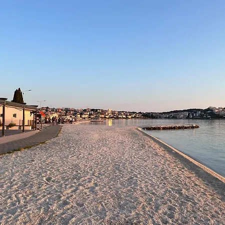 Apartment Sorriso - 1st Row By The Trogir